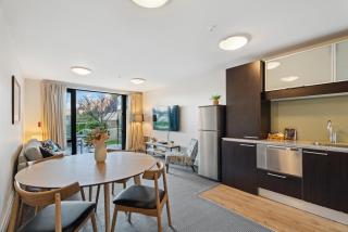 2 Bedroom Lakeside 5 Min Flat Walk To Town - 0