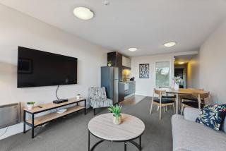 2 Bedroom Lakeside 5 Min Flat Walk To Town - 3