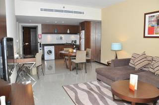Phoenix Plaza Hotel Apartments - Abu Dhabi - 1