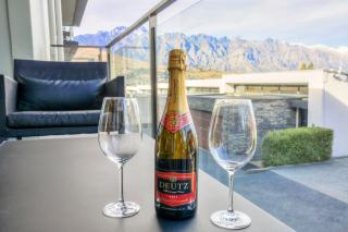 Terrace Apartment 7 With Mountain Views - 5