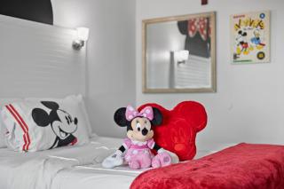 2 Queen Beds Theme Park - 5