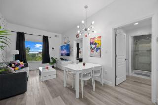 2 Queen Beds Theme Park - 9