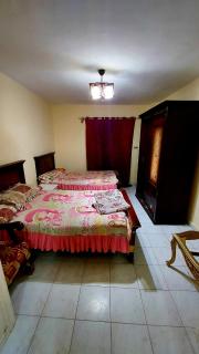 شقة علي البحر مباشرة غرفتين و رسيبشن مكيفة - 3