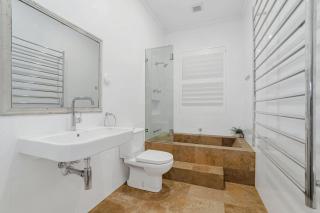 Tranquil Bellevue Hill Home with Pool - 2