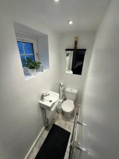 Thornton Road Lodge -Room 2 - 1