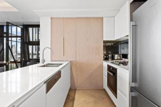 Beautiful 2-Bed Unit In Incredible Location - 9