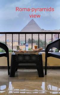 Roma - pyramids view - 0