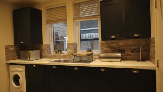 Stylish 6 Bed Apartment - Ideal for Contractors, Health Care workers - Peterborough - 1