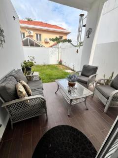 Private Room in Prime Location - 9