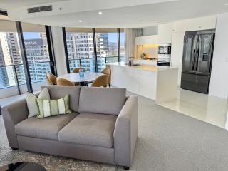 Oceanview Luxury Escape Oracle Tower 2 Level 24 - 2