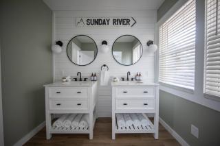 Unwind at this Modern Bethel Village Escape - 1