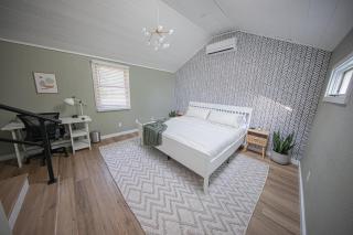 Unwind at this Modern Bethel Village Escape - 4