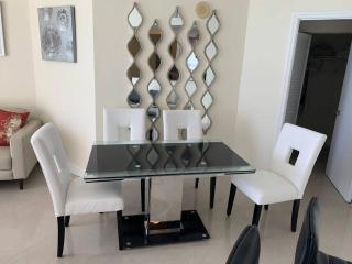 Luxurious 2BD Condo with Direct Ocean Views & Resort Pool in Sunny Isles - 5