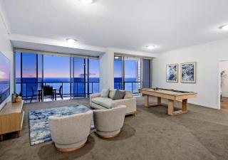 Level 45 Luxury Sub-Penthouse in Towers of Chevron - Hosted by Coastal Letting Co. - 1