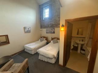 The White Lion Hotel - 8