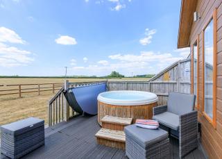 Larkrise Farm Lodges - 6