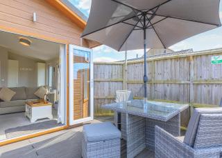 Larkrise Farm Lodges - 5