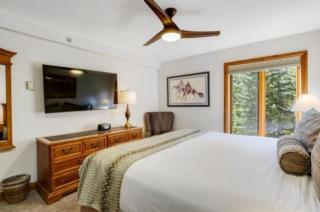 Luxury Ski In, Ski Out 1 Bedroom Mountain Residence In The Heart Of Lionshead Village With Heated Slope Side Pool And Hot Tub - 4