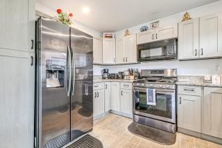 Fish and Hike Quiet Smith River Cabin Near Ocean! - 2