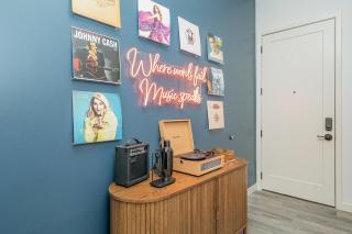 Harmony Hideaway - Mins to Broadway - In Music Row - 6