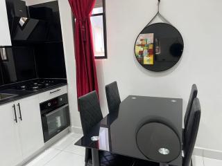 Modern One Bedroom Apartment with Pool, Gym & Rooftop Terrace - 3