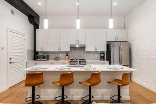 The Saddlery-Southern Set-2 Units-Walk to Broadway - 4