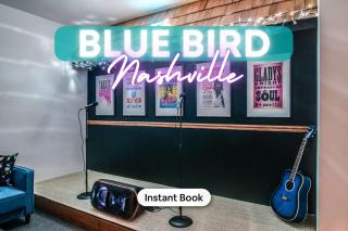 Rooftop Downtown Views - Bluebird Karaoke - 0