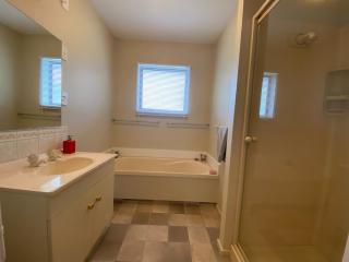 8b Rippingale Road - 2