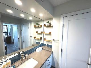 Waikiki Banyan Ohana Suite - 8