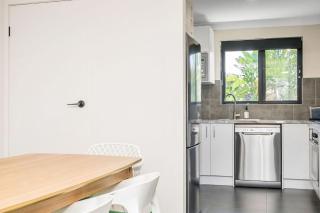 Summer Central Apartment 3 - 5 -9 Somerset Street - 2