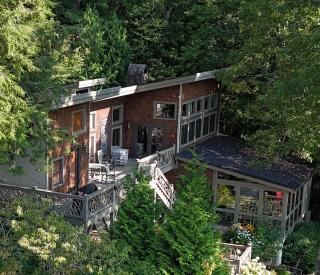Hilltop Hideaway - 7
