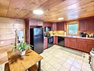 1930's Highlands Hideaway - Highlands - 4