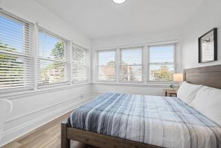 Pittsburgh Shadyside 3A Bright and Stylish Private Bedroom with Shared Bathroom - 9