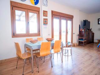 Chalet con Piscina Privada y Vistas al Golf en Chiclana Ideal Familias - 8