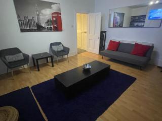 Large Leyton London Apartment - 0