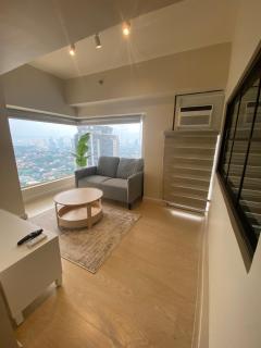 EDSA Heights Penthouse Unit 3306 Ama Tower Residences - 5