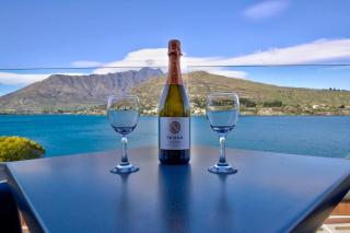 Supreme Lakefront With Jaw Dropping Views - 0