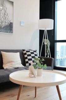 1Br1Ba Garden view apt Pool Gym Wi-fi - 6