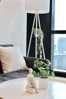 1Br1Ba Garden view apt Pool Gym Wi-fi - 1