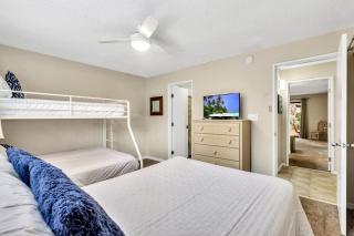 536 Queen's Grant - 5