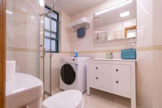 Tyms Xujiahui Premium 2BR APT Metro - 8