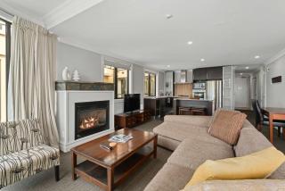 Lakefront Apartment 2 Bed Central walk to town - 2