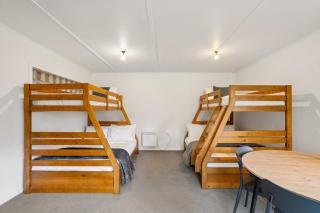 Family-Friendly Chalet Mountain Views - 7