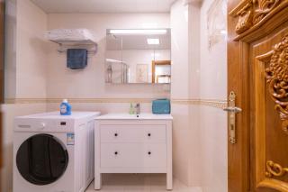 Tyms Xujiahui Modern 2BR APT - 5