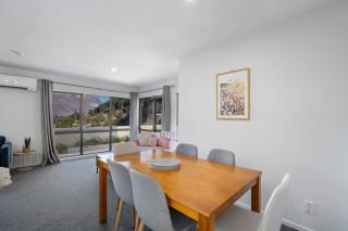 Kiely Lane Lodge Family-Friendly Queenstown Stay - 6