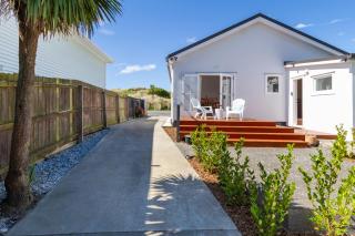 Wai Marino Cottage - Marine Parade, sleeps 5 - 2