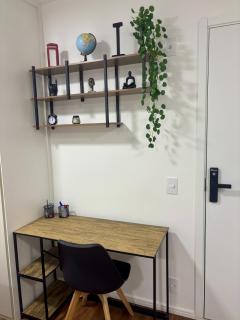 Studio Home Office Completo Cama Queen e Ar Condicionado Vista Panorâmica - 2