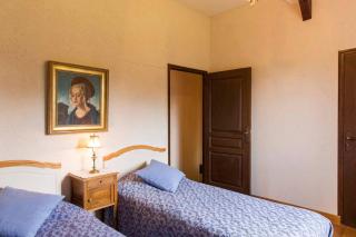 Stone Cottage In French Castle Grounds - 4