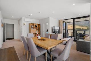 Brand New Apartment Amazing Mountain views - 9