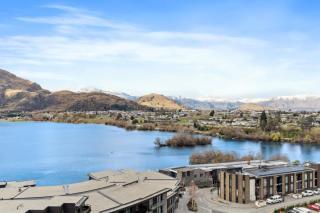 Sunlit Serenity Lakefront Apartment - 9